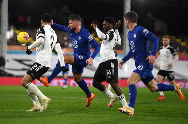 博弈论中的“合作博弈”：在非法赌场中，三名托儿如何通过默契手势合围一名真玩家。（博弈论解读合作博弈：非法赌局中三名托儿以默契手势围猎一名真玩家）